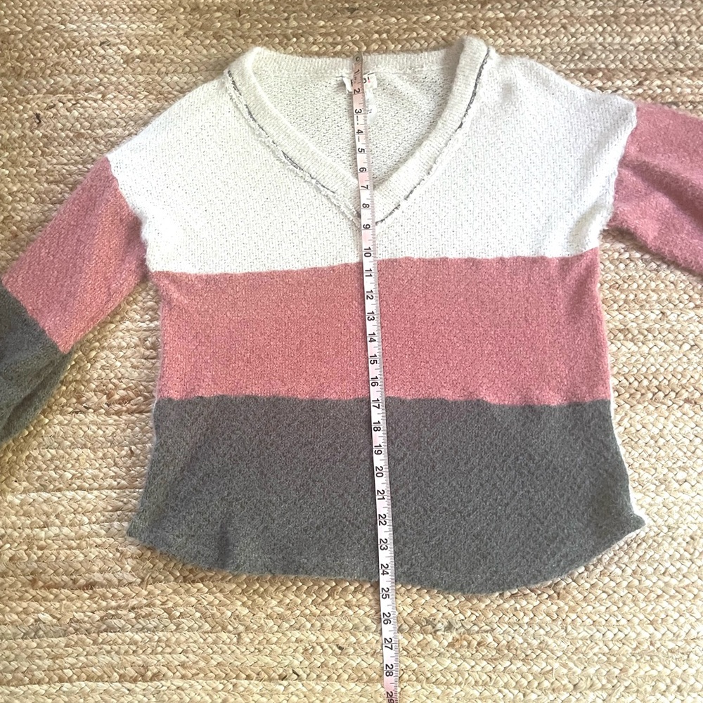 BiBi Colorblock V-Neck Sweater Size Small - Picture 6 of 10